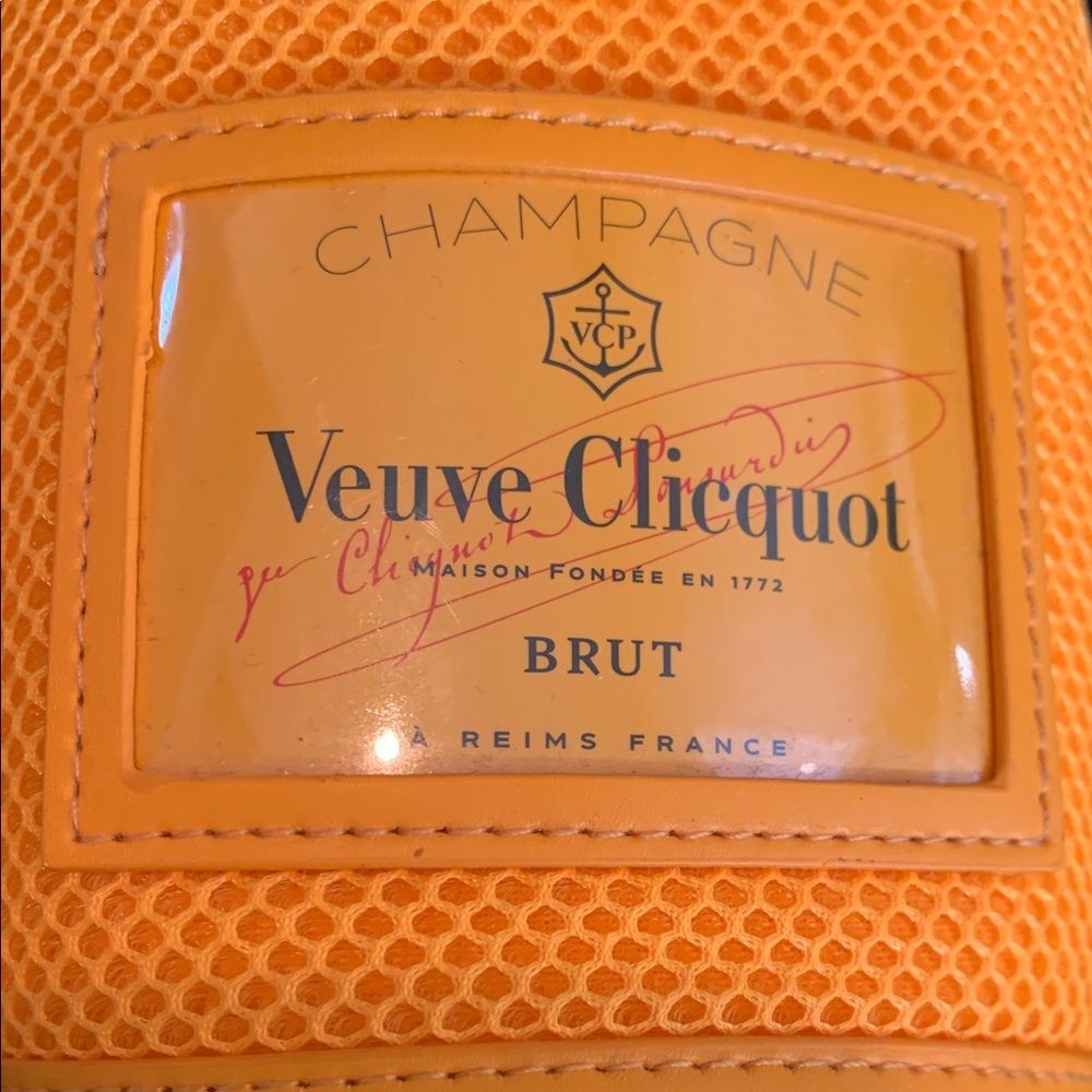 Veuve Clicquot Ice Jacket - Picture 2 of 14